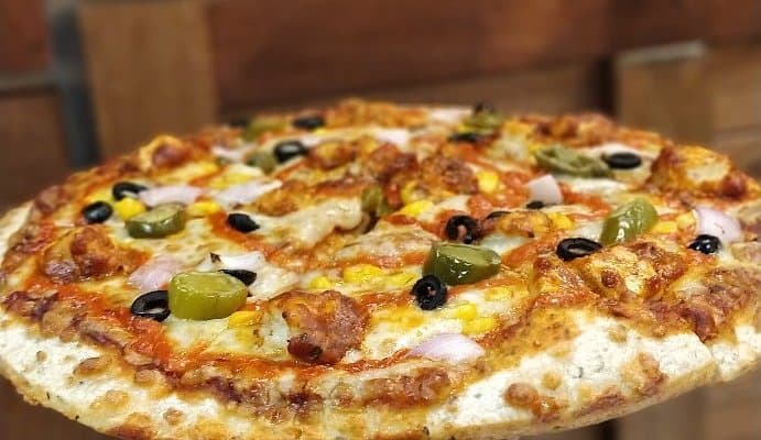 Butter Chicken Pizza